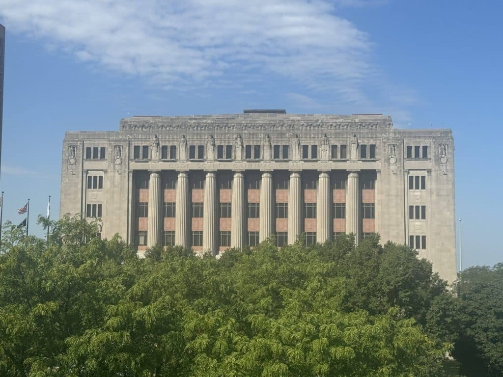 George N Leighton Criminal Courthouse